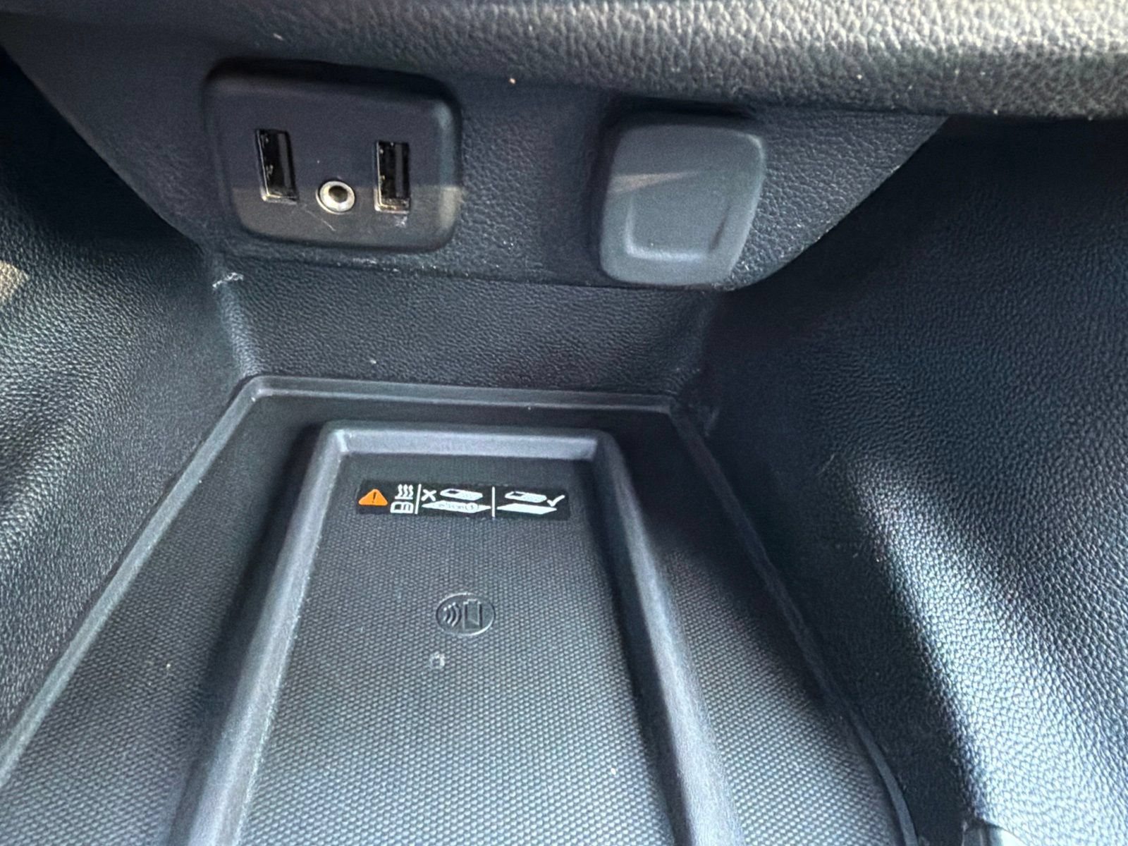 Used 2019 Chevrolet Traverse Premier w/ Redline Edition FWD image 24