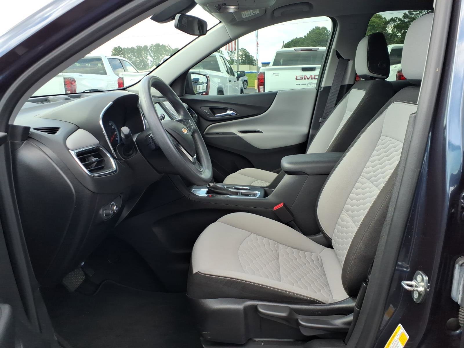 Used 2018 Chevrolet Equinox LS FWD image 18