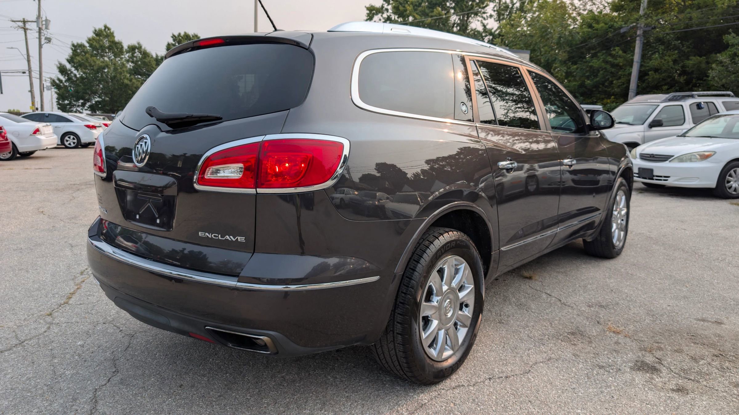 Used 2014 Buick Enclave Leather image 3