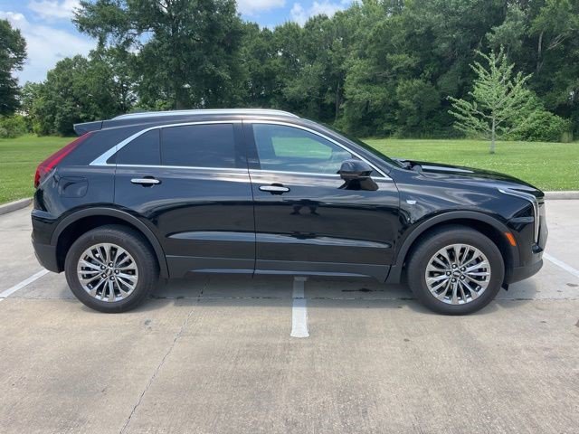 Certified 2025 Cadillac XT4 Premium Luxury FWD image 9