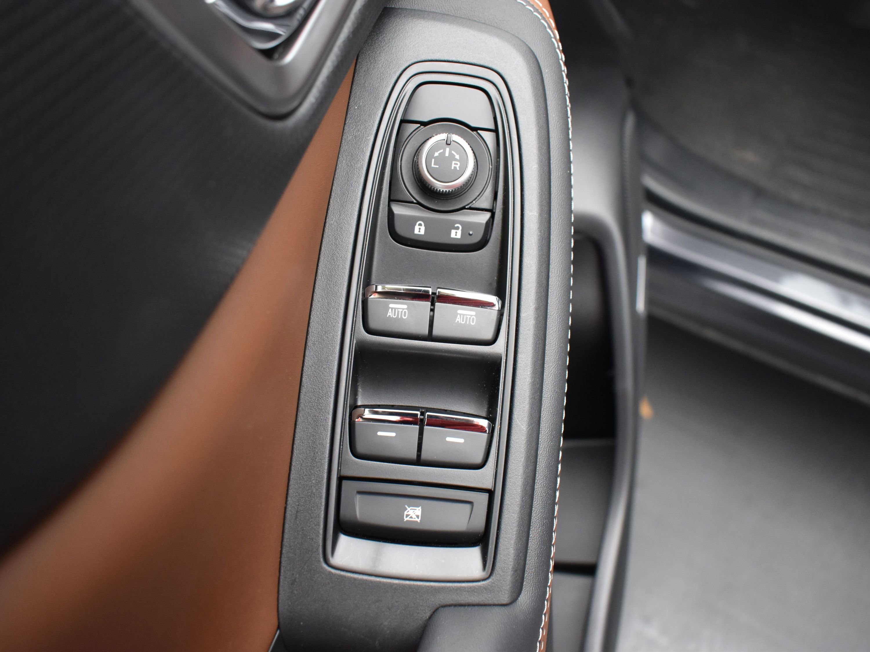 Used 2024 Subaru Forester Touring w/ Pop Package 2 image 16