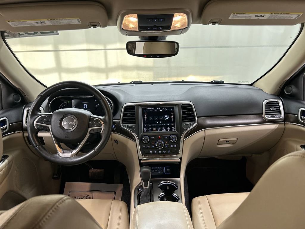 Used 2018 Jeep Grand Cherokee Limited AWD/4WD image 19