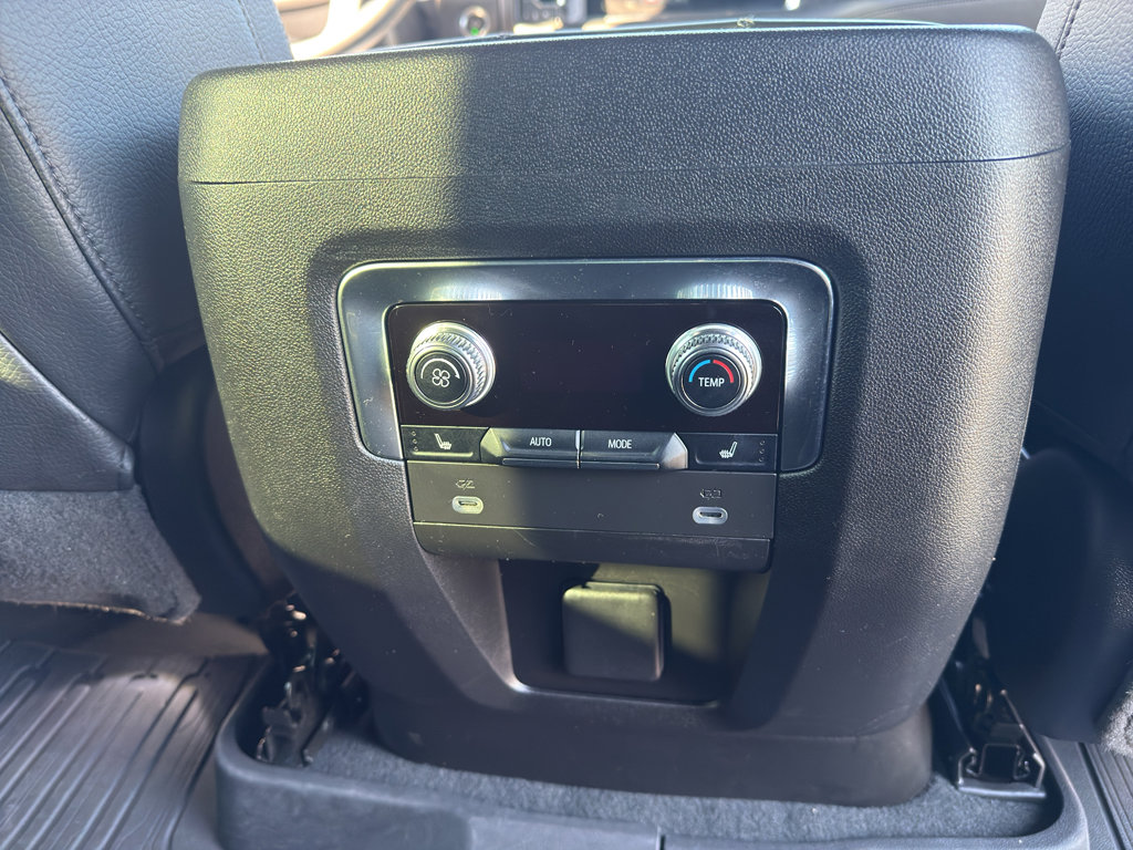 Used 2023 GMC Yukon Denali AWD/4WD image 20