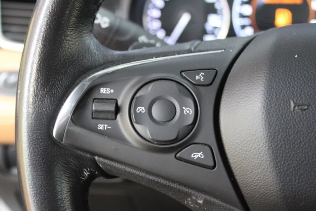 Used 2017 Buick LaCrosse Essence FWD image 16