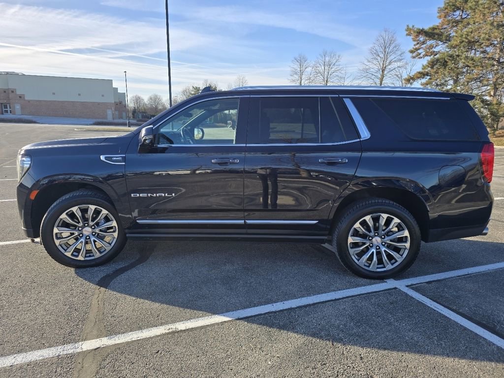 Used 2021 GMC Yukon Denali w/ Denali Premium Package image 18