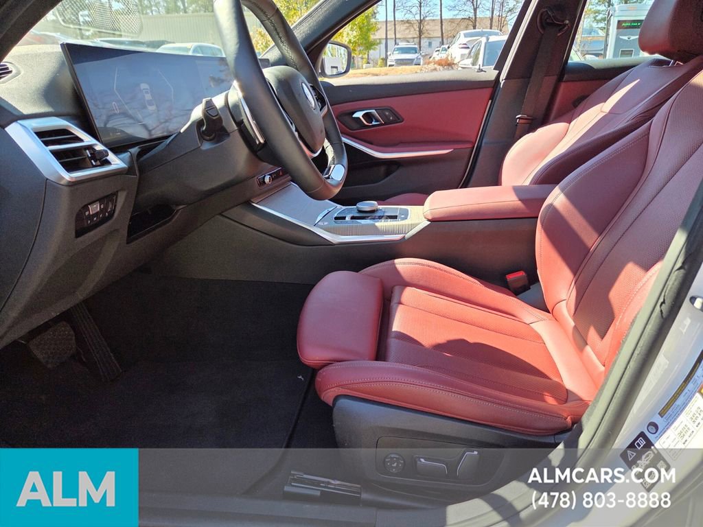 Used 2025 BMW 330i xDrive Sedan image 3