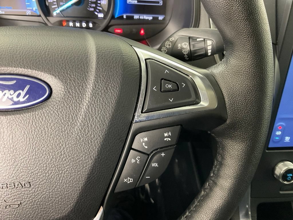 Used 2022 Ford Edge Titanium AWD/4WD image 25