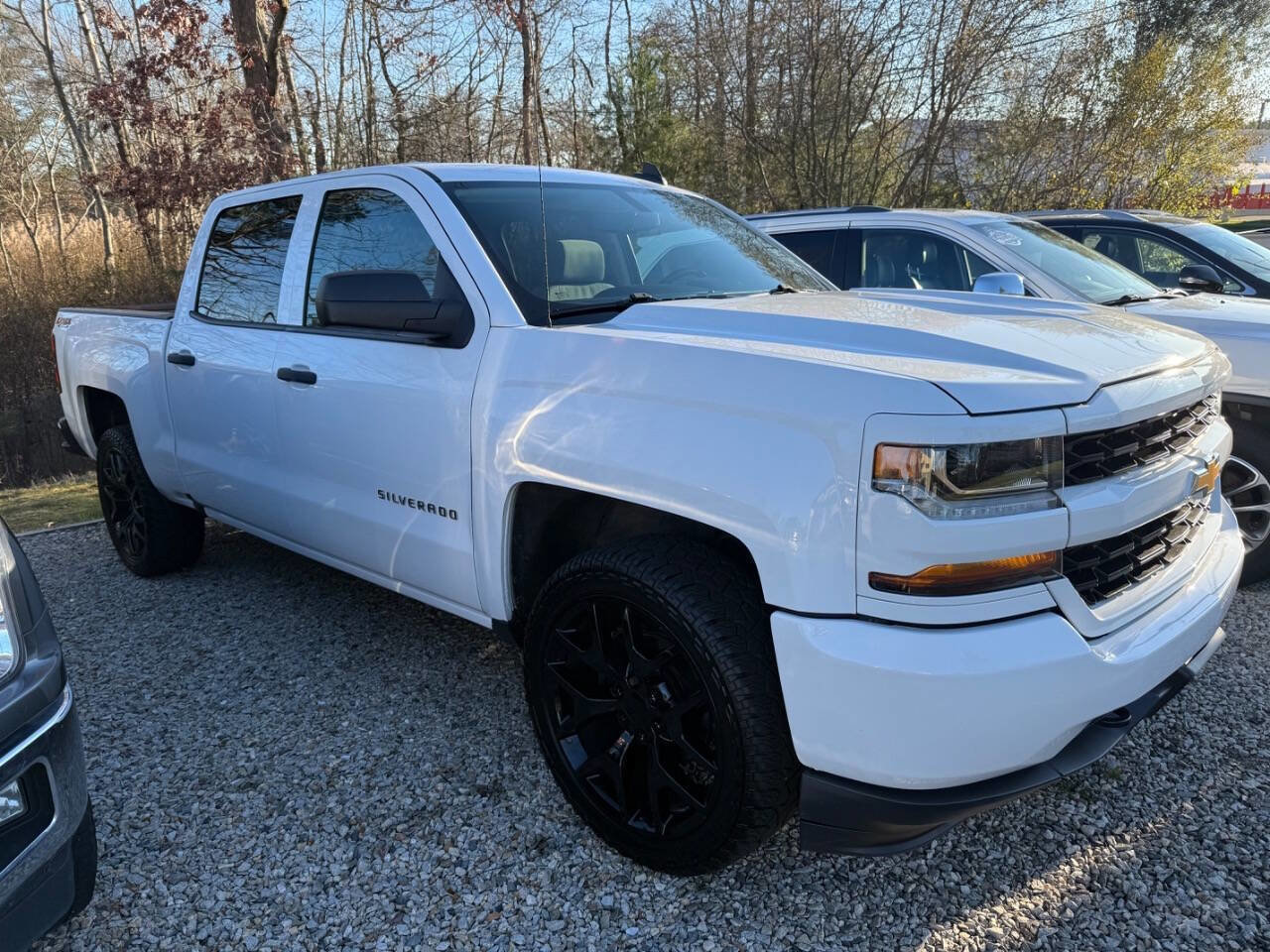 Used 2018 Chevrolet Silverado 1500 Custom w/ Custom Value Package image 3