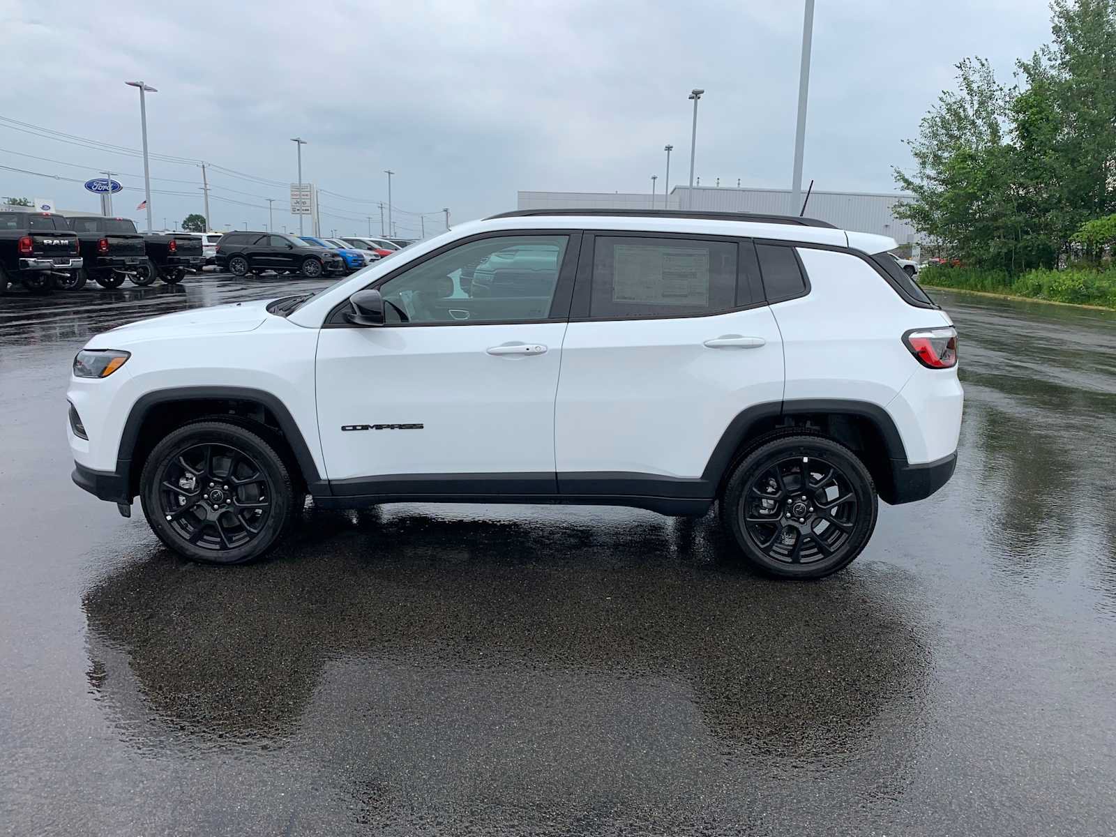 New 2026 Jeep Compass Latitude AWD/4WD image 8