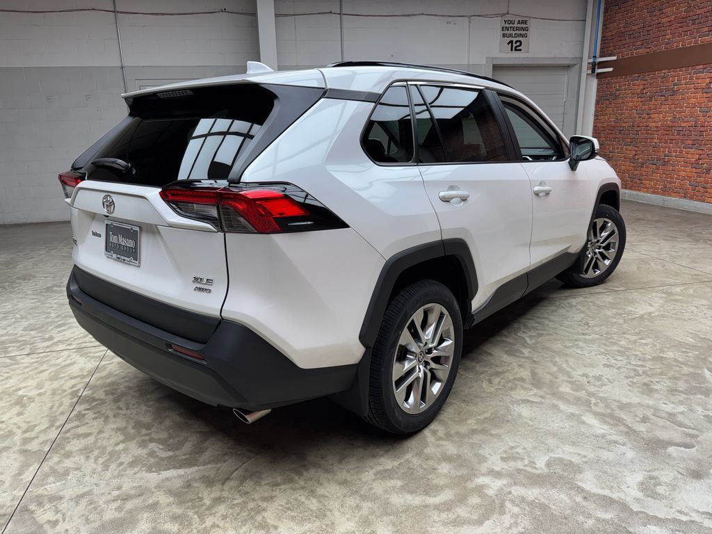 Used 2023 Toyota RAV4 XLE Premium AWD/4WD image 6