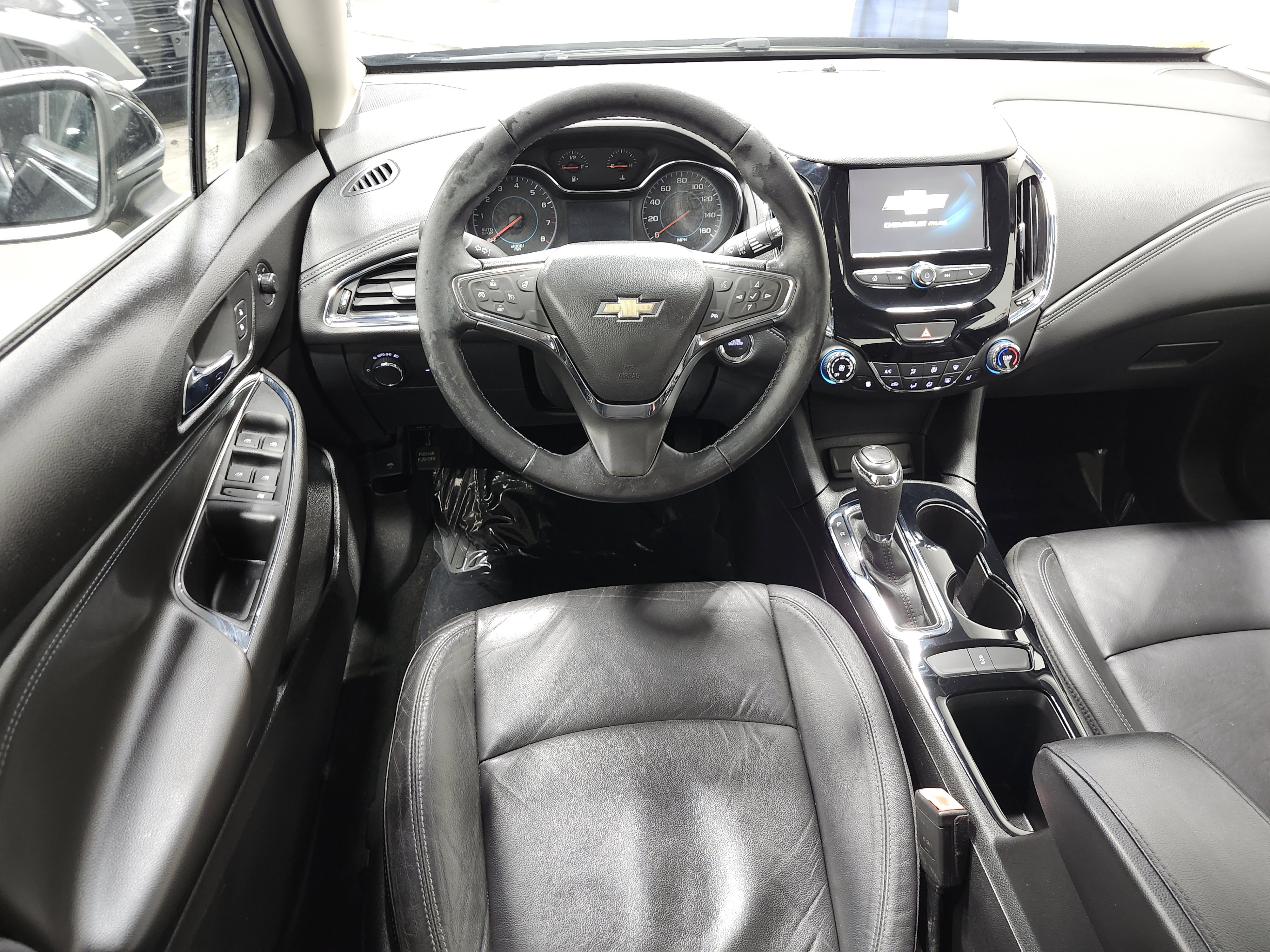 Used 2017 Chevrolet Cruze Premier image 27