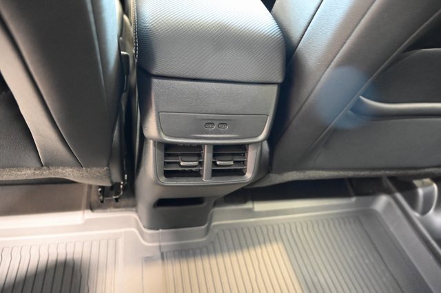 New 2026 Chevrolet Equinox LT w/ Convenience Package II image 24