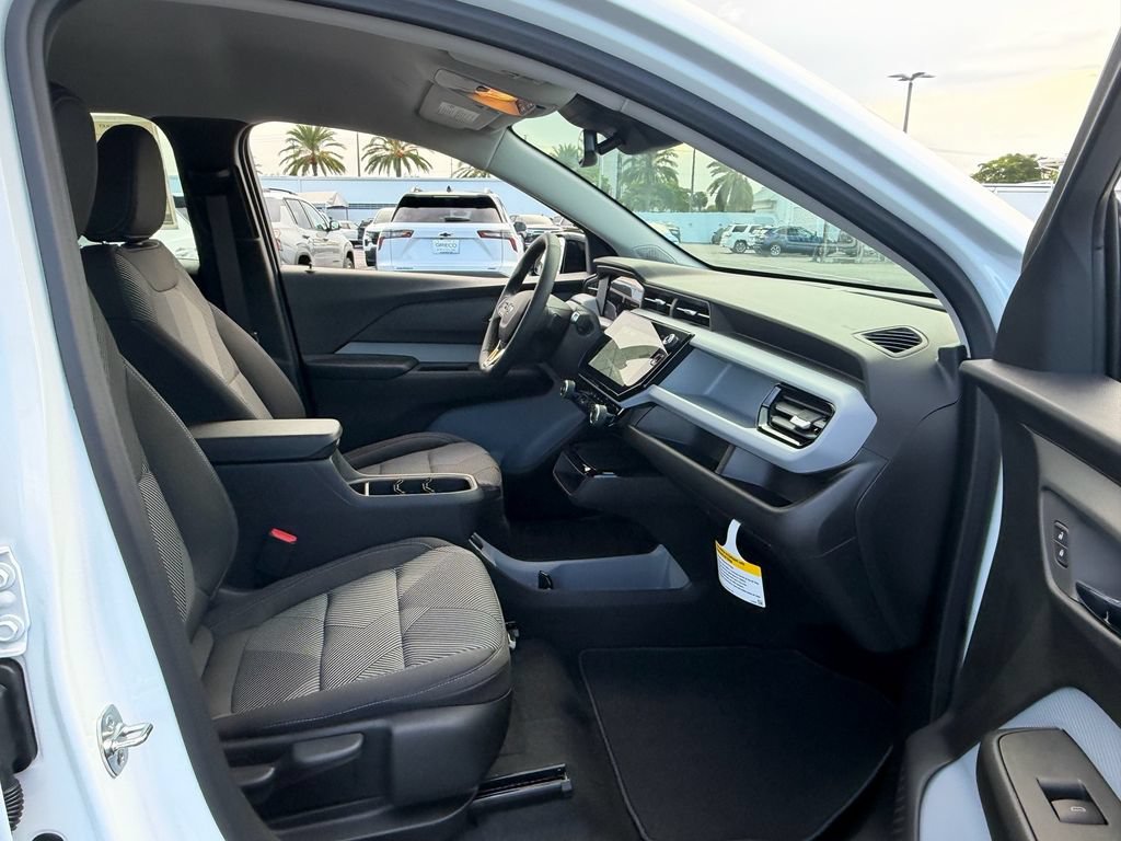 New 2027 Chevrolet Bolt LT w/ Comfort Package FWD image 6