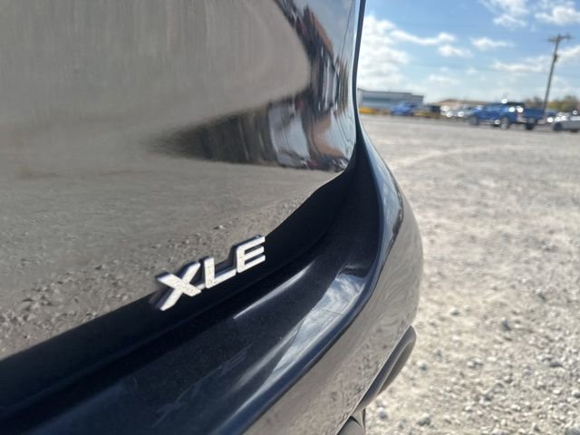 Used 2024 Toyota Highlander XLE FWD image 9