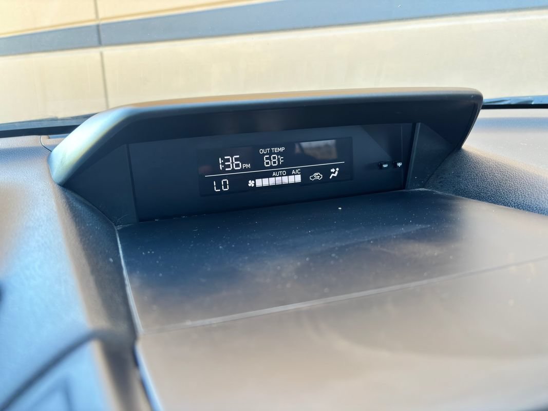Used 2020 Subaru Crosstrek 2.0i Premium AWD/4WD image 19