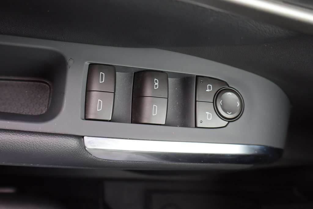 New 2027 Chevrolet Traverse LT w/ Driver Confidence Package AWD/4WD image 18