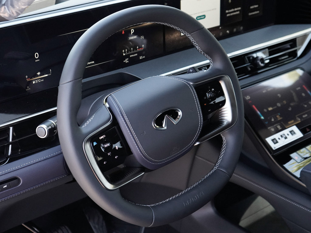 Certified 2026 INFINITI QX80 4WD image 13