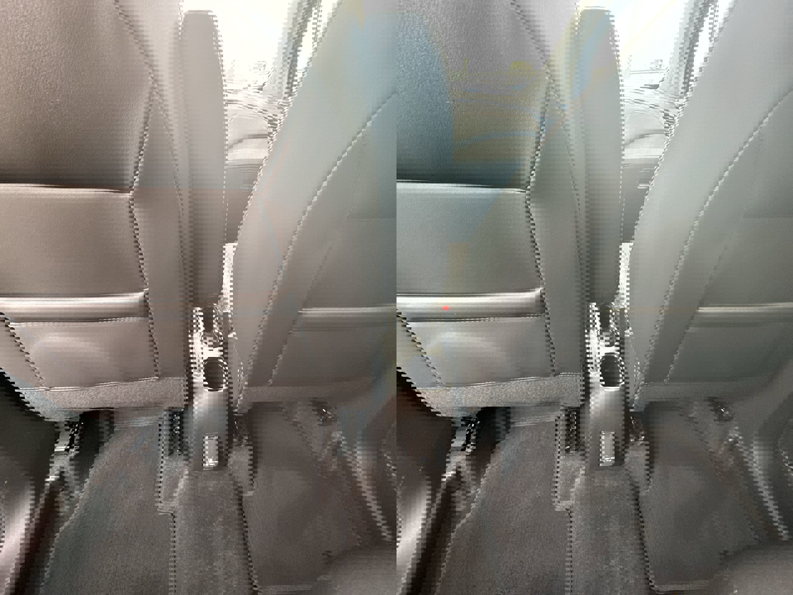 Used 2022 Chevrolet Trax LT w/ LT Convenience Package image 22