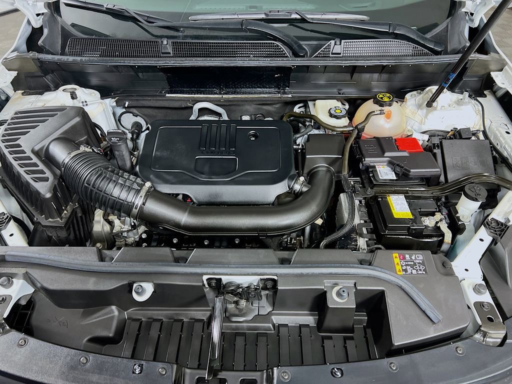 Used 2023 GMC Acadia SLE w/ Driver Convenience Package image 32