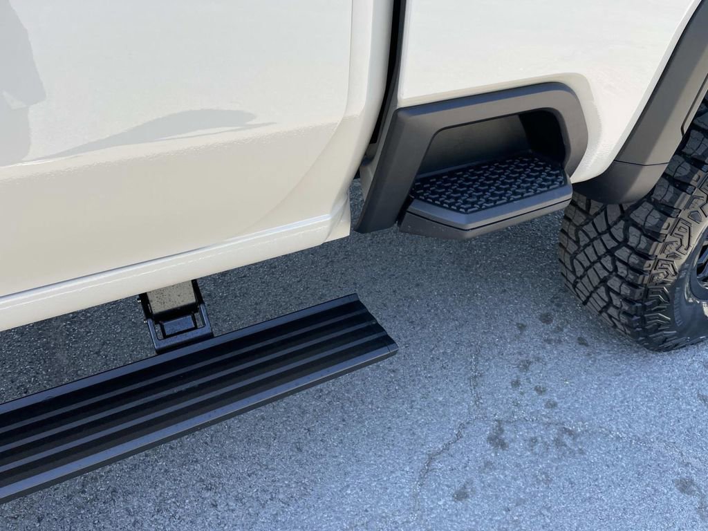 New 2026 GMC Sierra 2500 AT4X w/ AT4X AEV Edition image 12