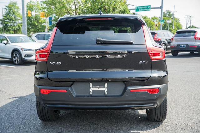 Certified 2023 Volvo XC40 B5 Plus w/ Protection Package Premier AWD/4WD image 6