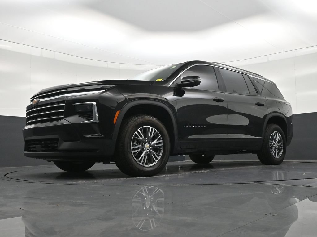 Used 2026 Chevrolet Traverse LT FWD image 24