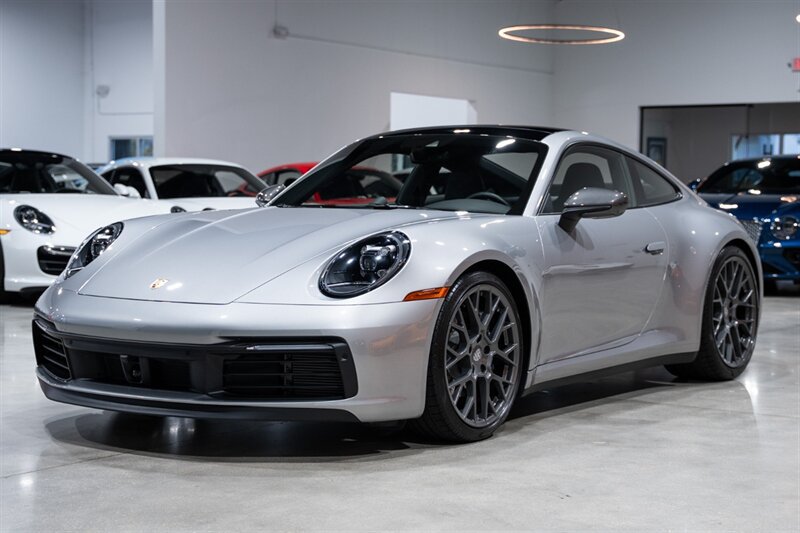 Used 2024 Porsche 911 Carrera T RWD image 10