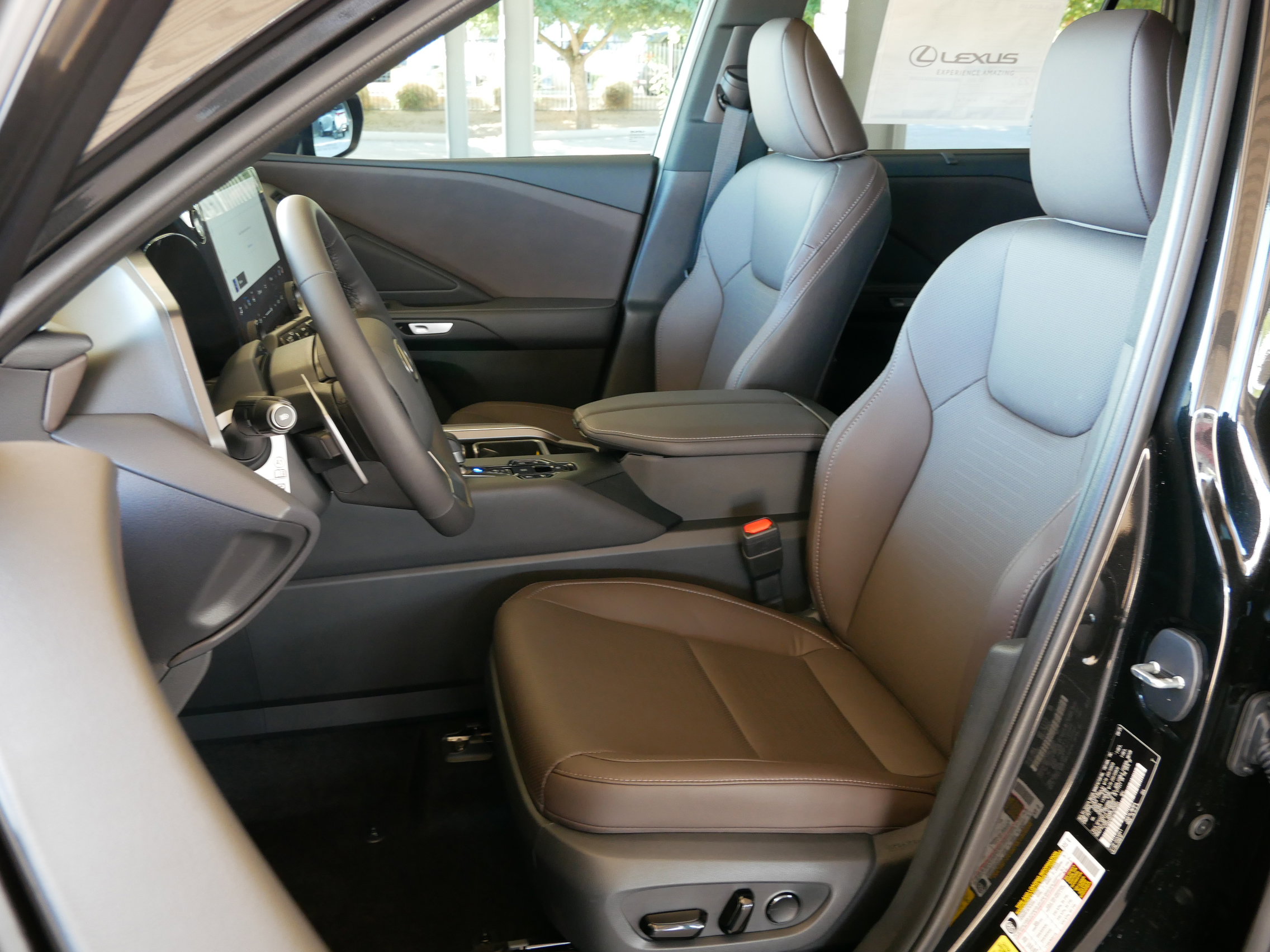 New 2026 Lexus TX 350 AWD image 2