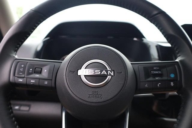 Certified 2025 Nissan Pathfinder SV FWD image 11
