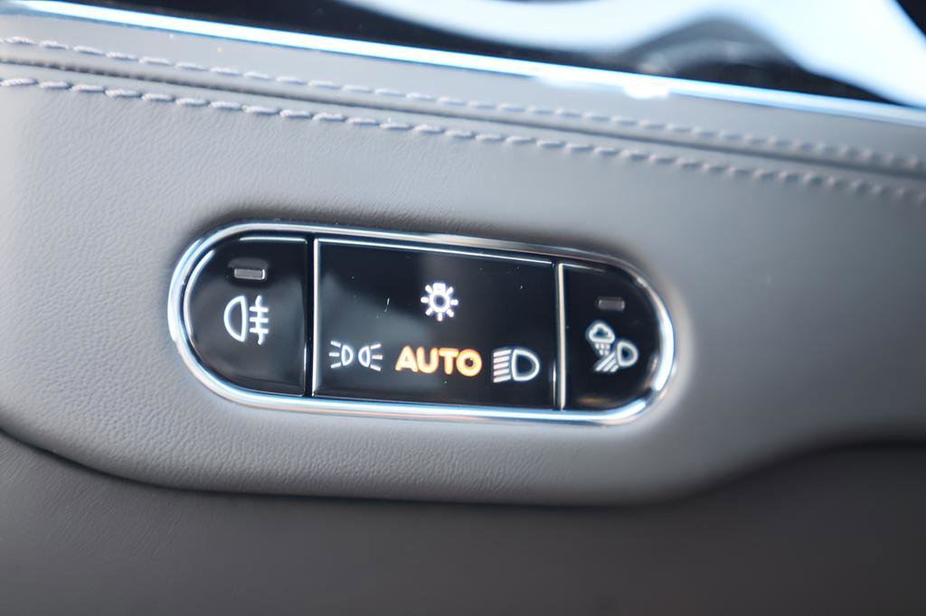 Used 2024 Bentley Continental GT V8 AWD/4WD image 24