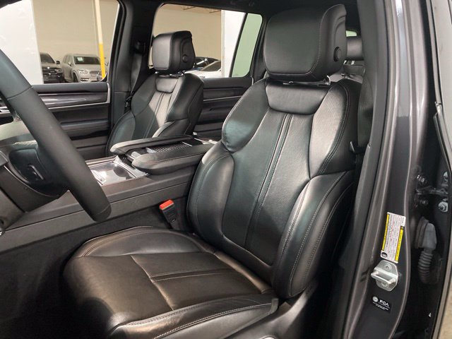 Used 2023 Jeep Wagoneer 4WD w/ Premium Group I image 77