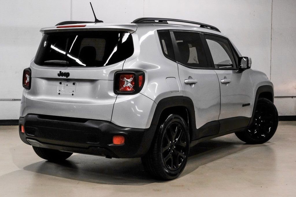 Used 2017 Jeep Renegade Altitude image 10