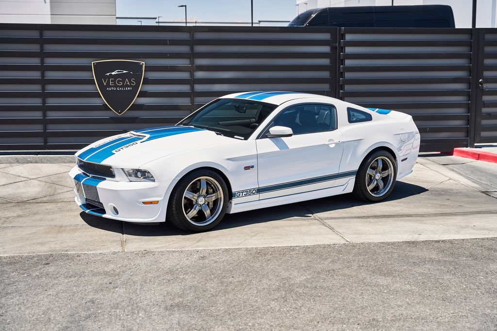 Used 2011 Ford Mustang GT Premium w/ Electronics Pkg RWD image 5