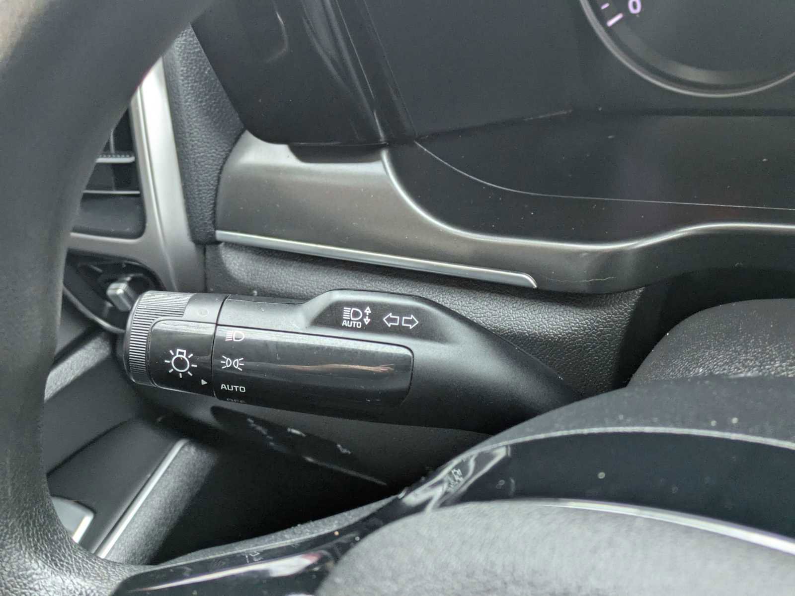 Used 2022 Kia Sorento LX image 27