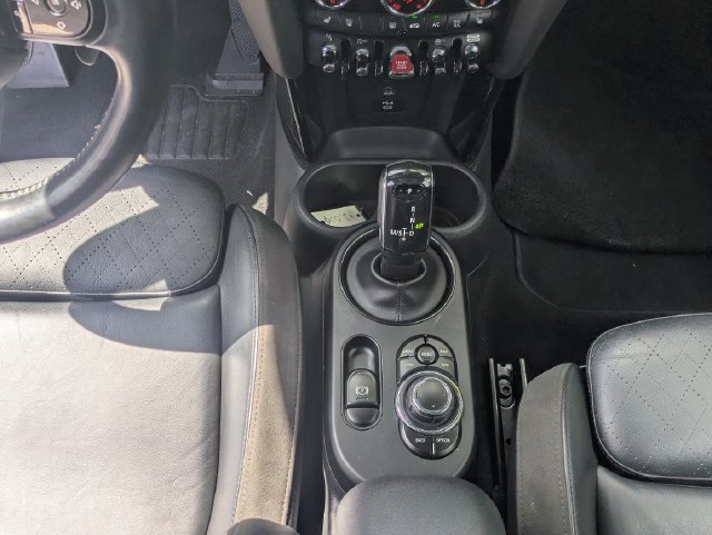 Used 2022 MINI Cooper S w/ Driver Assistance Package FWD image 17