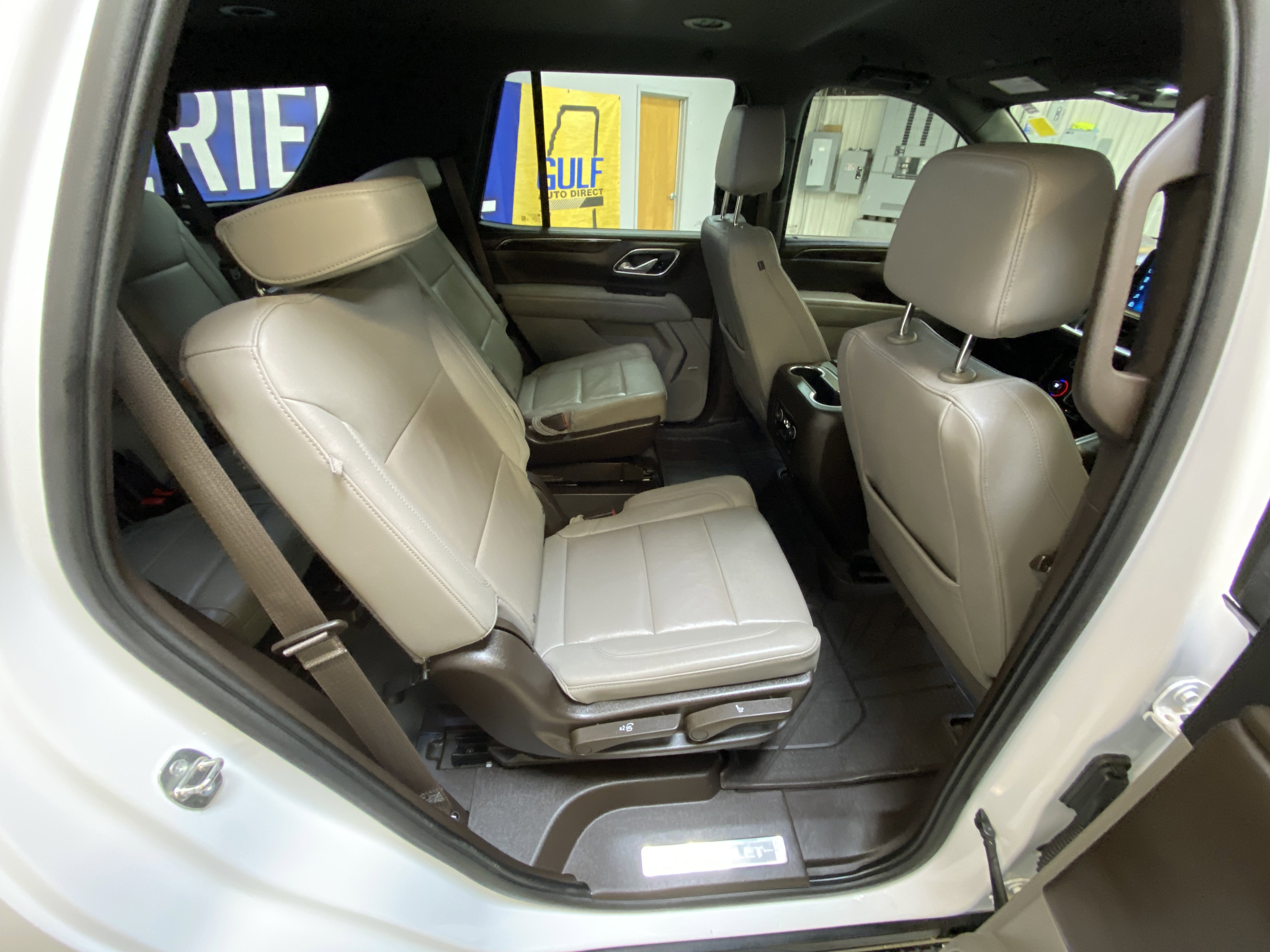 Used 2023 Chevrolet Tahoe Z71 w/ Z71 Off-Road Package image 28