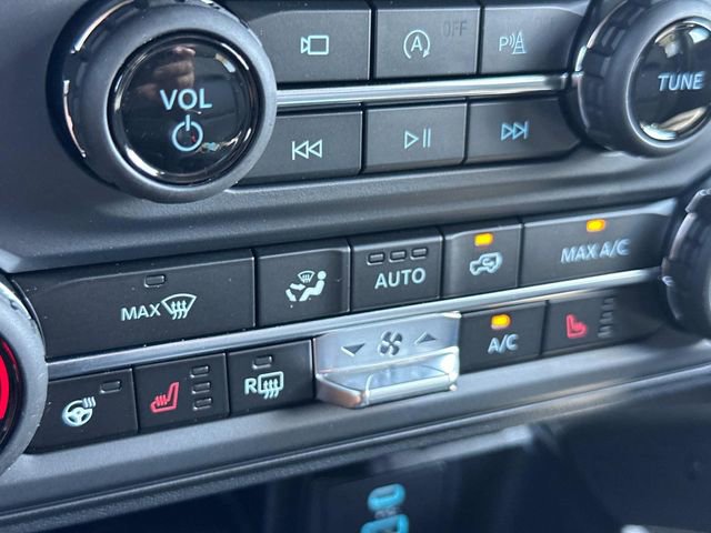 New 2025 Ford Bronco Badlands image 33