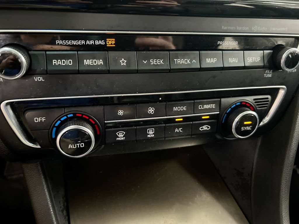 Used 2018 Kia Optima SX w/ Technology Package FWD image 17