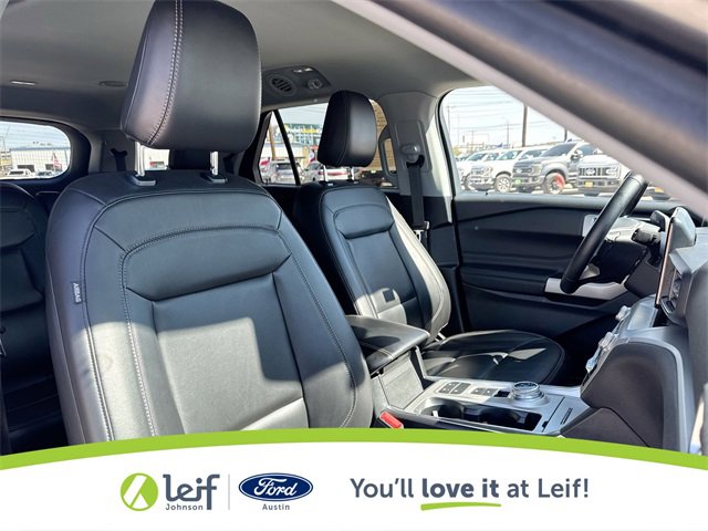 Used 2023 Ford Explorer XLT w/ Equipment Group 202A image 31