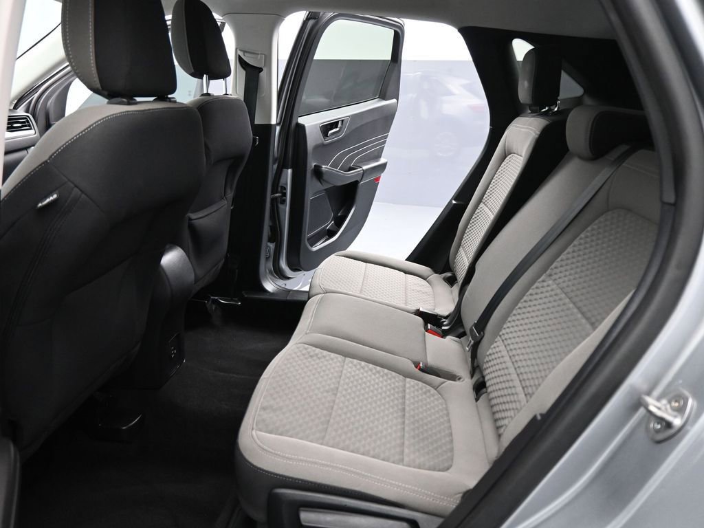 Certified 2022 Ford Escape SE image 17