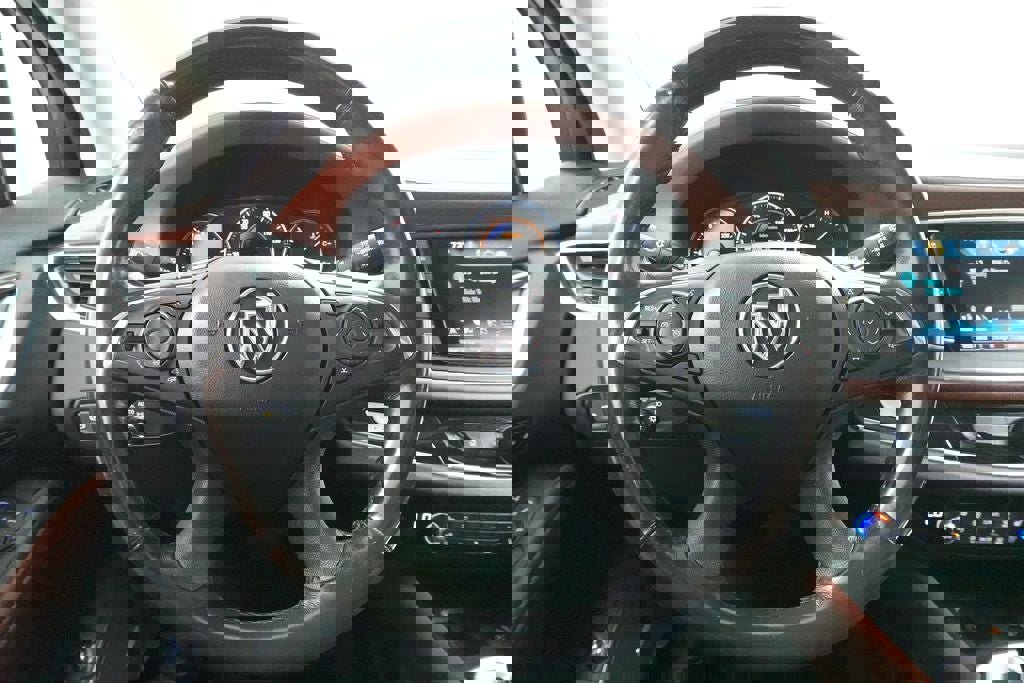 Used 2018 Buick Enclave Avenir w/ Avenir Technology Package image 12