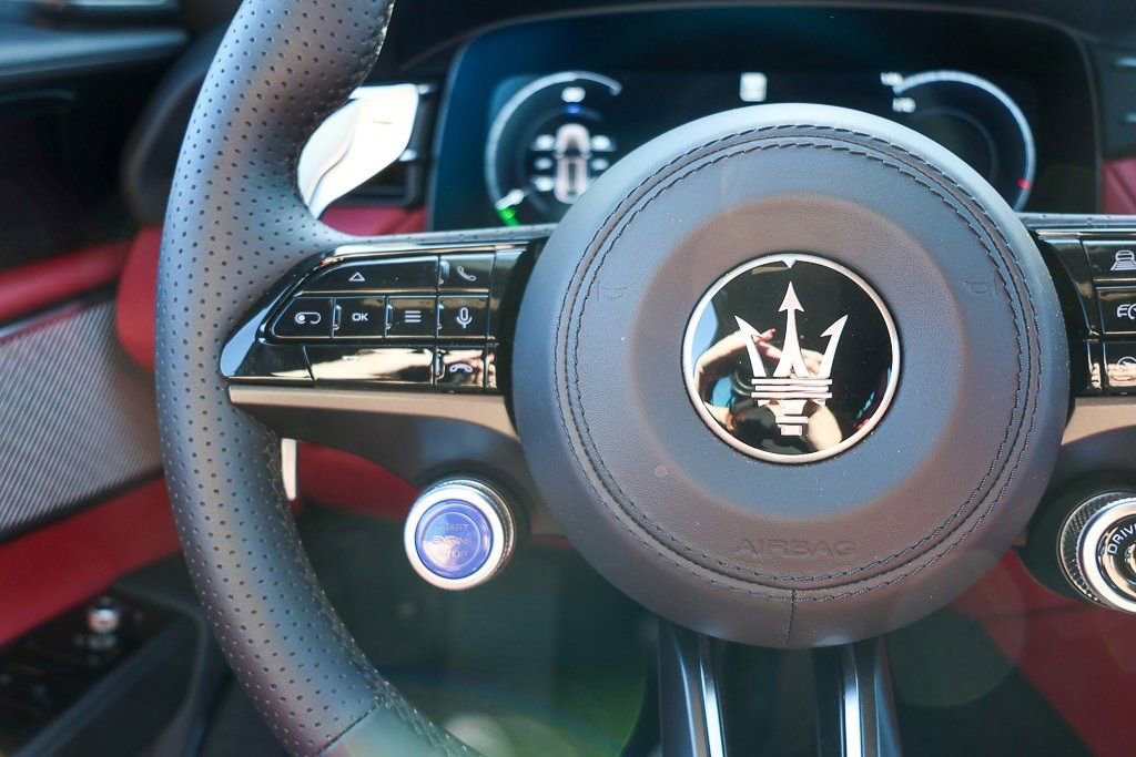 New 2025 Maserati Grecale Folgore AWD/4WD image 12