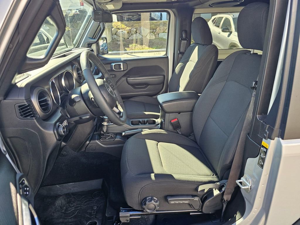 Used 2022 Jeep Wrangler Willys image 17