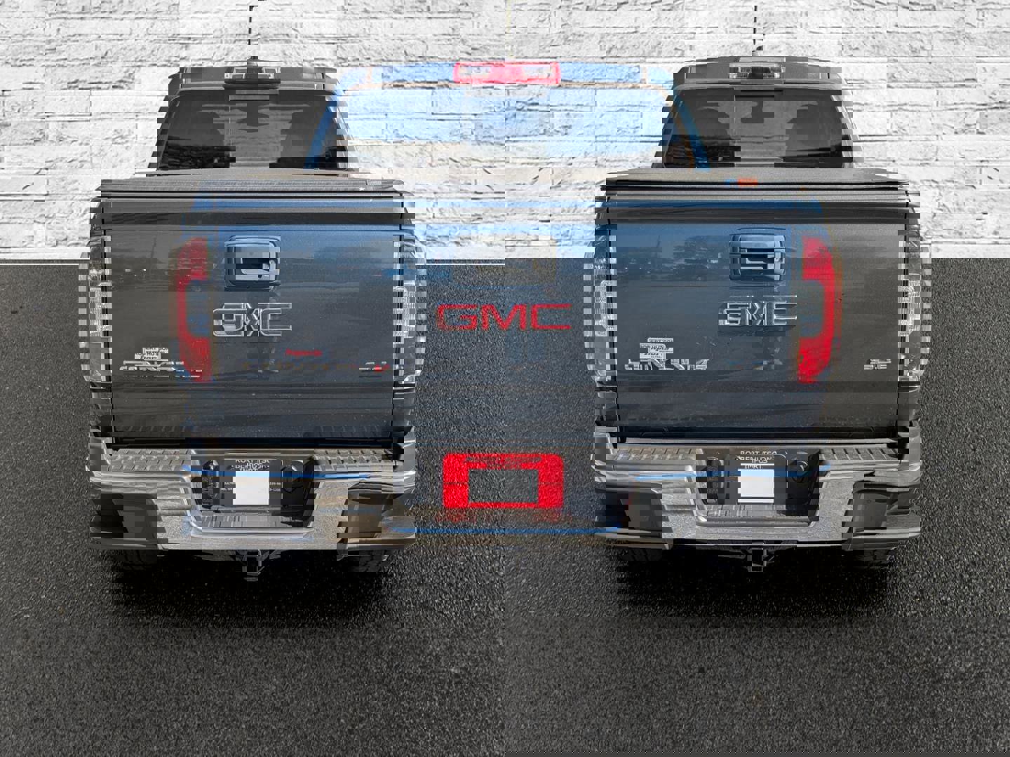 Used 2020 GMC Canyon SLE w/ Elevation Edition image 7