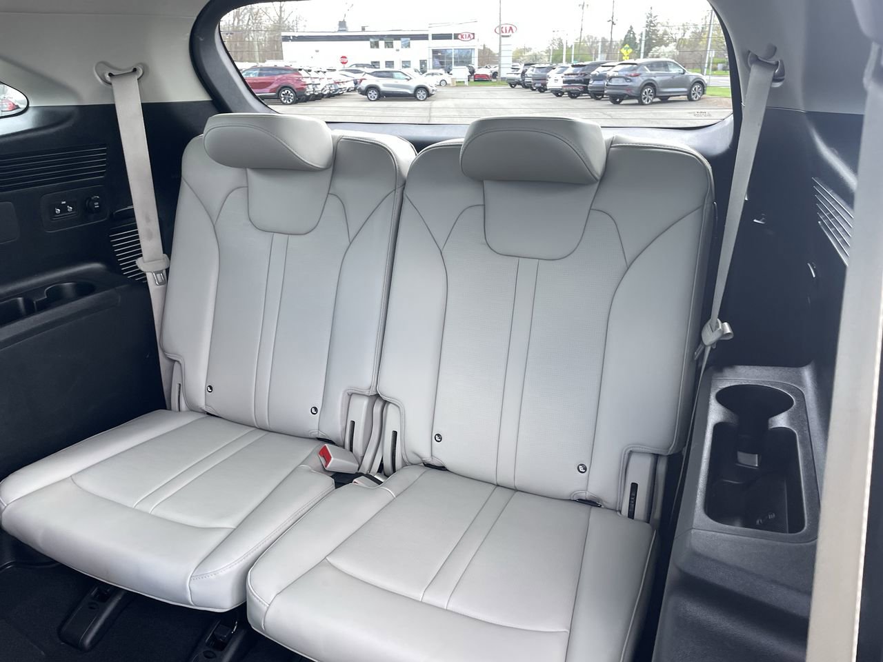 Certified 2025 Kia Sorento EX w/ EX Panoramic Sunroof Package image 23