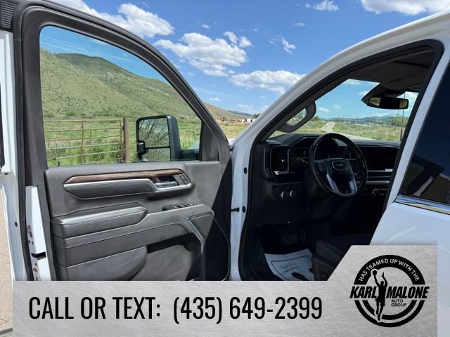Used 2024 GMC Sierra 3500 SLE w/ SLE Convenience Package AWD/4WD image 14