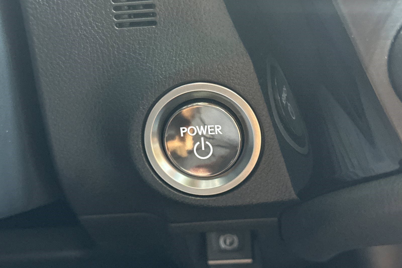 Certified 2025 Lexus ES 300h w/ Premium Package image 28