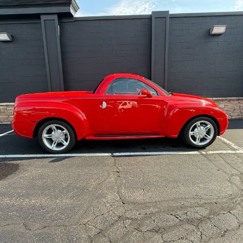 Used 2003 Chevrolet SSR w/ Preferred Equipment Group RWD image 10