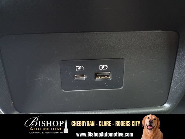 Used 2023 Nissan Rogue SV AWD/4WD image 19