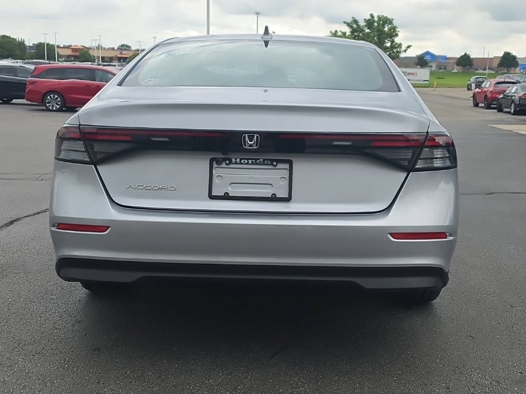 Certified 2023 Honda Accord EX image 6